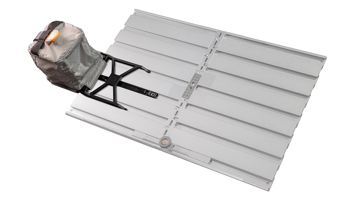 AeroTrac Retractable Accessory Holder