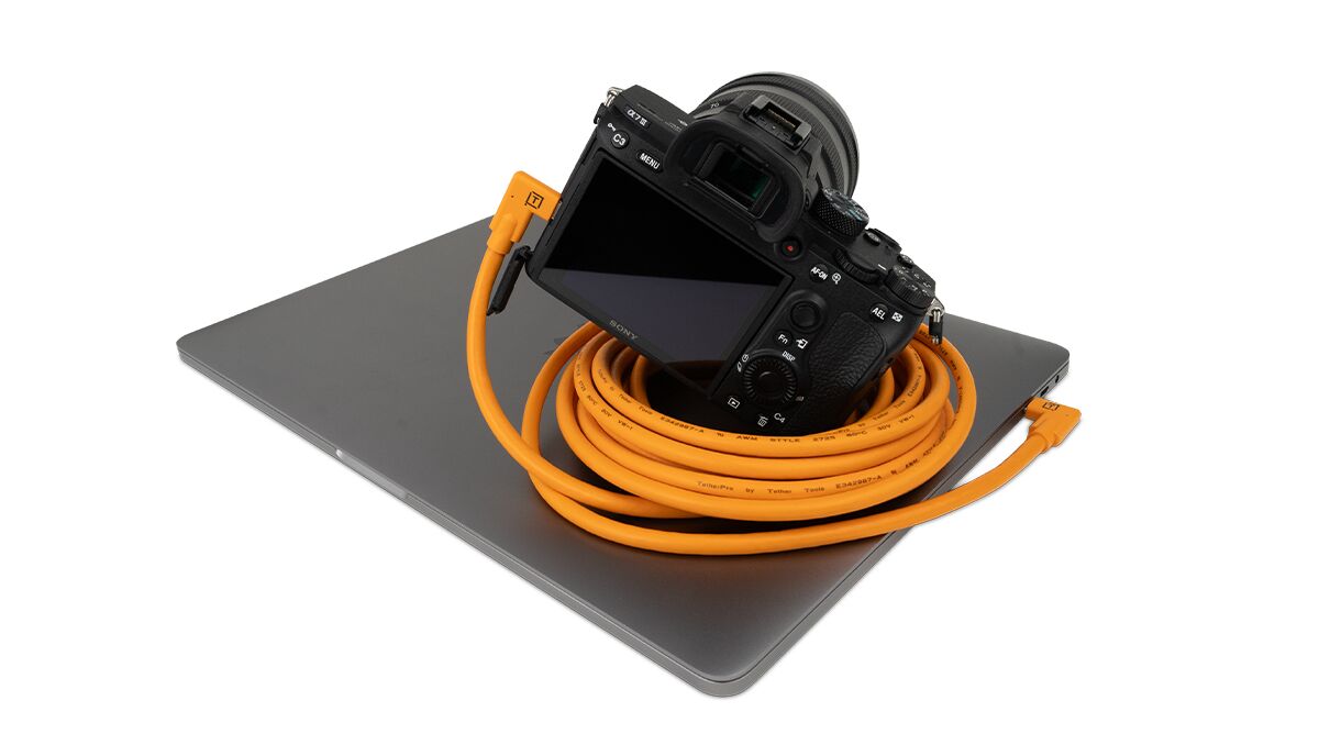 TetherPro USB-C to USB-C 5G, 15' (4.6m), Right Angle Cable - Image 6