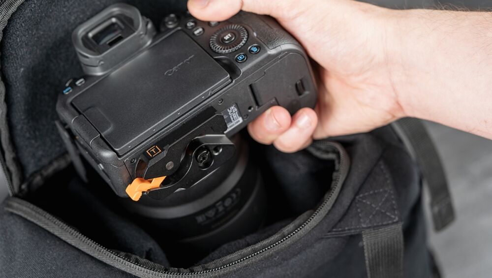 LeverLock® & Cable Kit, Optima 10G, Straight to Right Cable - Image 10