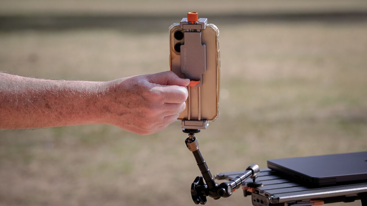 AeroTrac Tablet & Phone Mounting System - Image 5