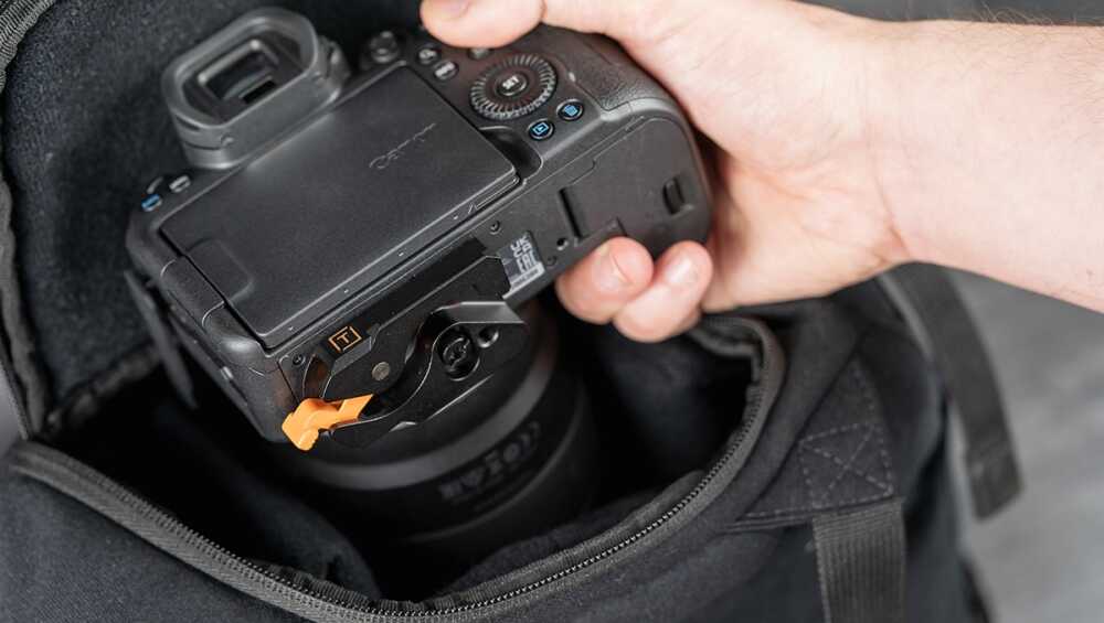 LeverLock® & Cable Kit, Optima 10G, Straight to Right Cable - Image 10