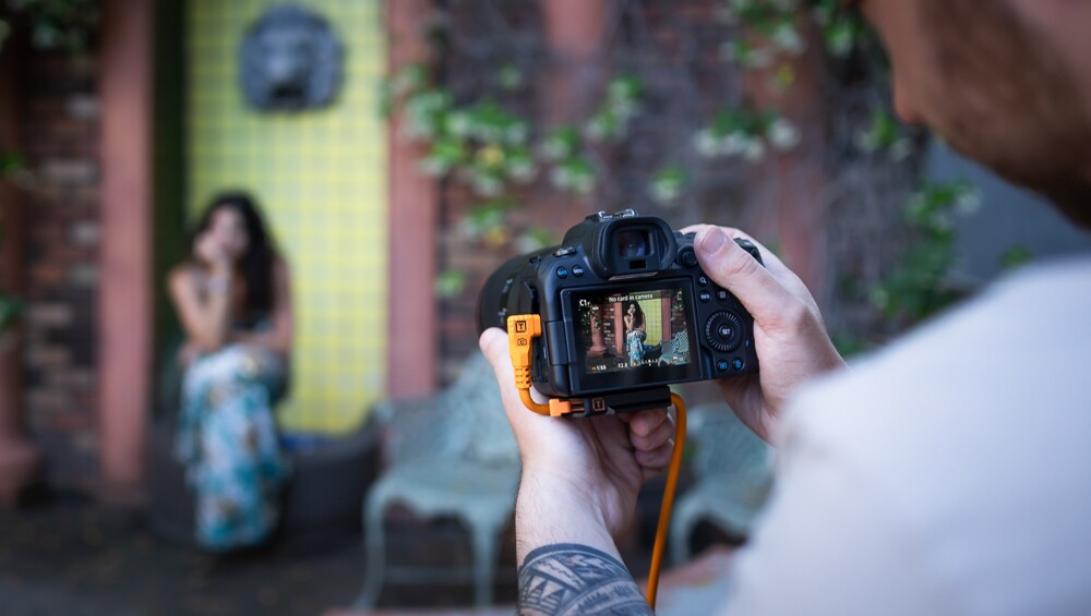 TetherPro USB-C to USB-C 5G, 31' (9.4m), Straight to Right Angle Cable - Image 10