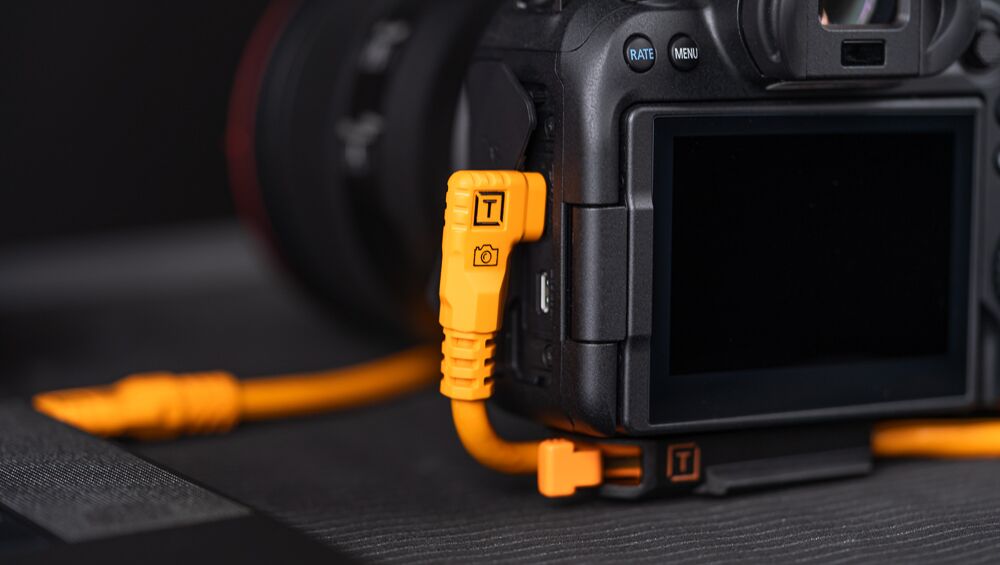 TetherPro USB-C to USB-C 5G, 31' (9.4m), Straight to Right Angle Cable - Image 5