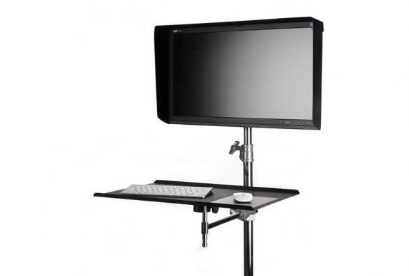 Using a Monitor on a Photo Shoot to See Images Instantly