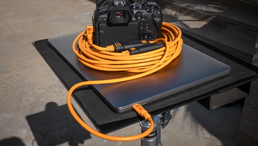 TetherPro USB-C to USB-C 5G, 31' (9.4m), Straight to Right Angle Cable - Image 8